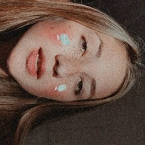 Meet your Posher, Ava